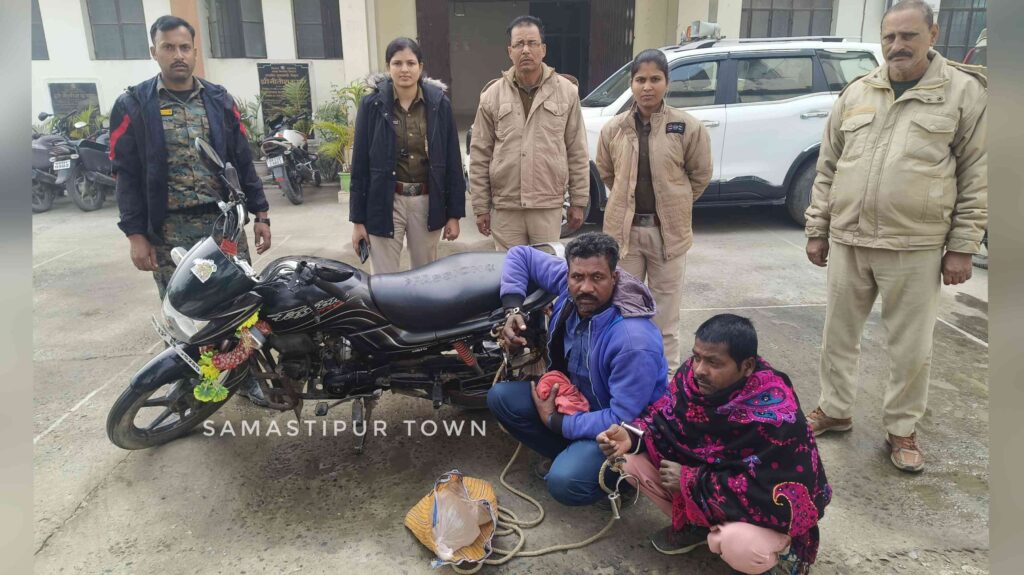 समस्तीपुर में अलग-अलग थाना क्षेत्र से 1133 लीटर अवैध विदेशी शराब बरामद, दो कारोबारी भी गिरफ्तार 1 Picsart 25 12 10 21 23 28 155