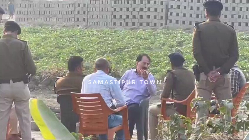 प्रोपर्टी डीलर की ह'त्या के लिए पिता-पुत्र ने 5 लाख में बुलाया था भाड़े का शूटर, पिस्टल भी कराया था उपलब्ध; राज ना खुले इसलिये टोटो चालक को भी मार दी गोली 4 VID 20251209 WA0087