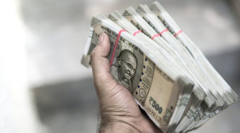rupee shutterstock 1035119998