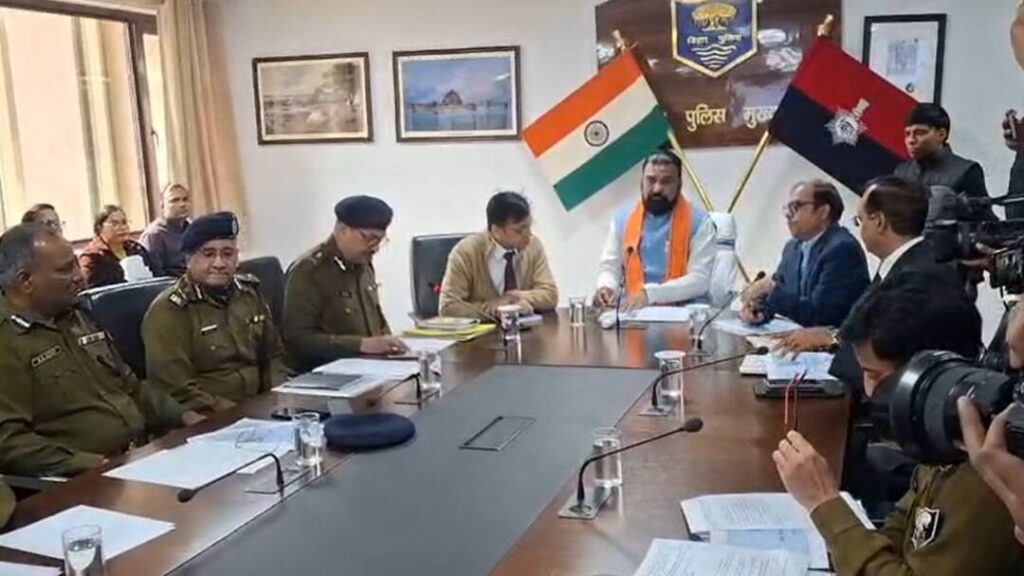 बिहार में अब नहीं चलेगी पुलिस की मनमानी! डिप्टी CM सम्राट चौधरी ने लॉन्च किया सिटीजन सर्विस पोर्टल 1 samrat choudhary launched citizen service app