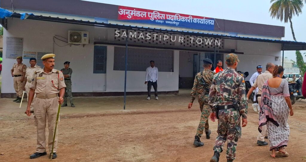 बड़ा क्षेत्र होने के कारण रोसड़ा अनुमंडल पुलिस कार्यालय को किया जाएगा विभाजित, एक और SDPO की होगी पोस्टिंग, हसनपुर में बन सकता है मुख्यालय 1 20251029 132721
