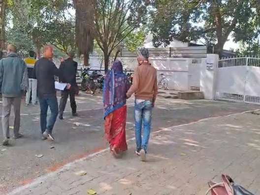 4338523 neet student family