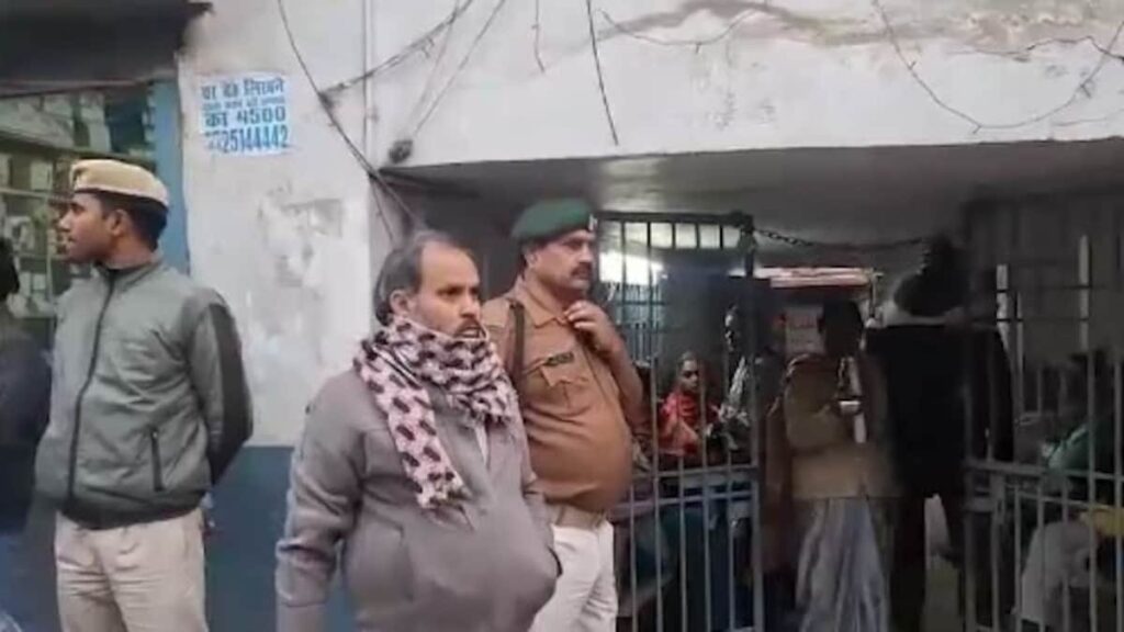 पटना NEET छात्रा मौत मामले में फॉरेंसिक रिपोर्ट से बड़ा खुलासा, अंडरगारमेंट्स में मेल स्पर्म की पुष्टि, थानाध्यक्ष और अवर थानाध्यक्ष निलंबित 1 69759111d42ba 20260125 254204433 16x9 1