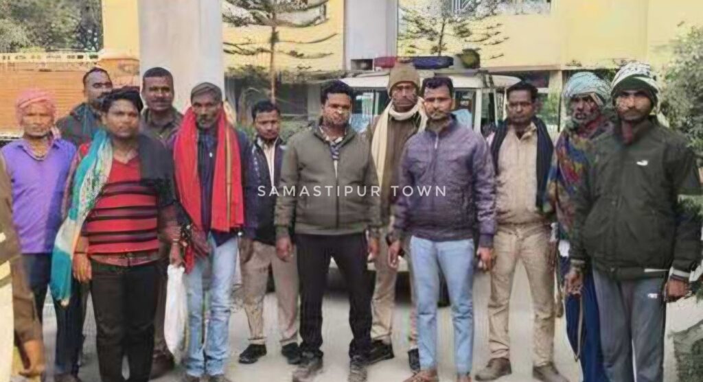 जमीन विवाद में फायरिंग मामले में सात को पुलिस ने दबोचा, घटनास्थल से खोखा भी किया बरामद 1 CHAKMEHSHI PHOTO 01113009 1768845679536