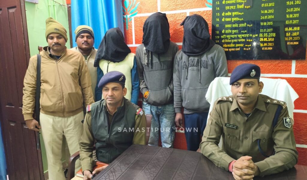 लूट के बाद बदमाश कर रहे थे चिकन पार्टी, समस्तीपुर पुलिस ने मुर्गा पकाते रंगेहाथों दबोचा 1 IMG 20260109 WA0044