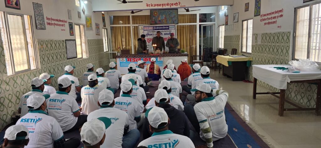 समस्तीपुर : जेल में निरुद्ध बंदियों को आत्मनिर्भर बनाने और स्वरोजगार से जोड़ने को लेकर दिया गया मशरूम प्रशिक्षण 1 IMG 20260114 WA0014