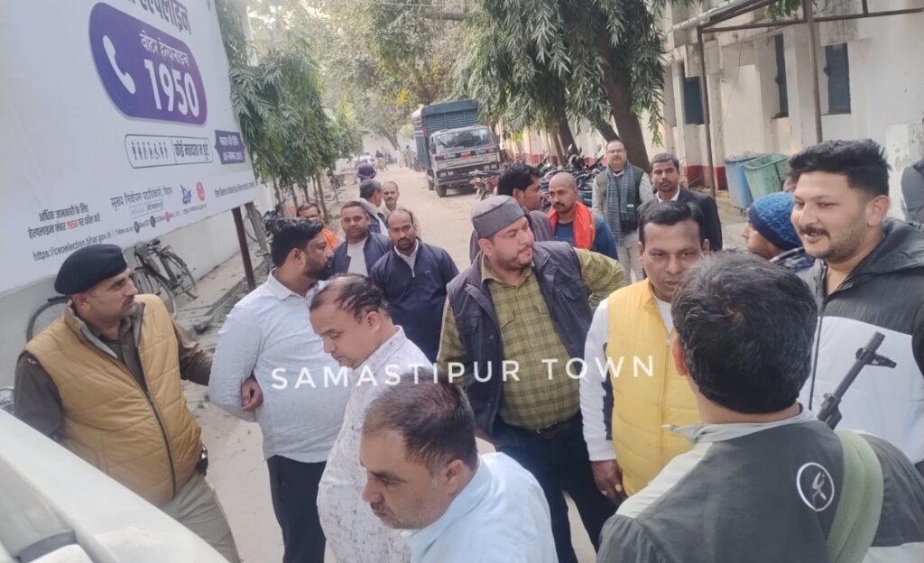 हरियाणा में 1 करोड़ 90 लाख लूटकांड और नकली नोट के कारोबार मामले में समस्तीपुर से BJP नेता सहित तीन गिरफ्तार, रातभर छापेमारी में करीब 6 लाख नकद, इनोवा क्रिस्टा और आभूषण जप्त 1 IMG 20260121 WA0226