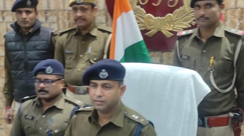 सम्राट चौधरी का नाम लेकर पिटाई मामले में ऐक्शन; पटना पुलिस ने दो को दबोचा, वीडियो वायरल हुआ था 1 policews 1767608728060 1767608761879 1