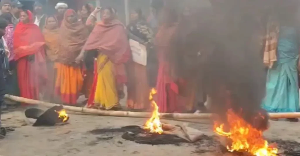 दरभंगा में 6 साल की बच्ची से द'रिंदगी पर आक्रोश; खू'न से लथपथ ला'श मिली 1 20260208 112104