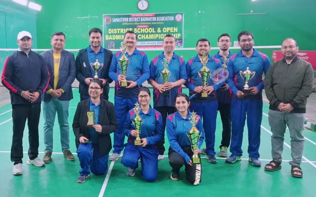 समस्तीपुर : ADMO अनुष्का श्रीवास्तव को महिला वर्ग और ADM ब्रजेश कुमार को पुरुष वर्ग का खिताब 1 IMG 20260202 WA0040
