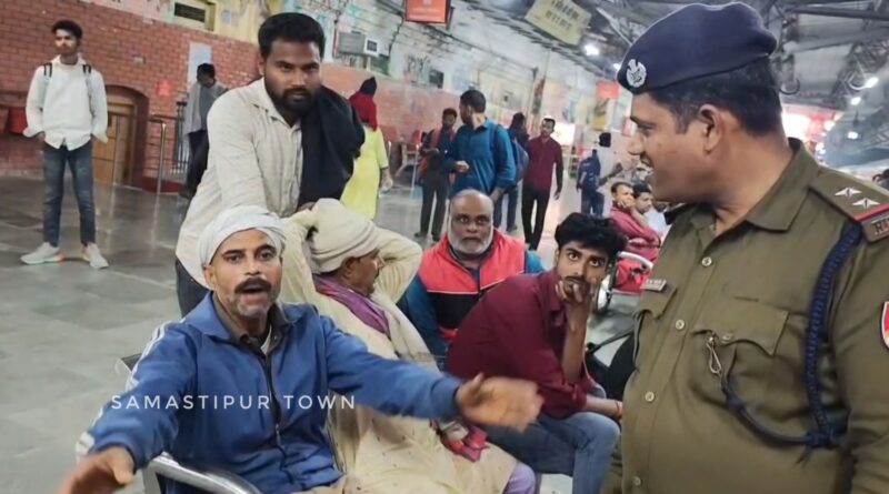 समस्तीपुर जंक्शन पर RPF की बहादुरी से टली बड़ी दुर्घटना, चलती ट्रेन और प्लेटफॉर्म के बीच फंसे युवक को बचाया 1 VID 20260218 WA0058