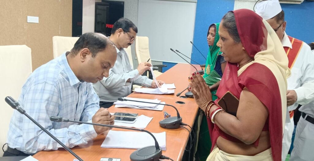 जनता दरबार में समस्तीपुर DM ने सुनी फरियादियों की समस्याएं, त्वरित समाधान के दिए निर्देश 1 IMG 20260313 WA0080