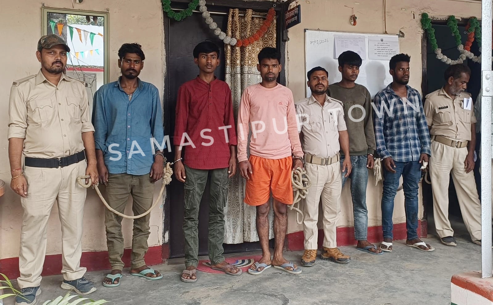 'वो मुझे मार देता, इसलिए मैंने मार डाला', शराब डिलीवरी के दौरान बीच सड़क पर मलिंगा ने काटा शर्मा का सिर, फिर तलवार की नोंक पर रख गांव में घुमाया, समस्तीपुर पुलिस का उद्भेदन 3 IMG 20260315 WA0015