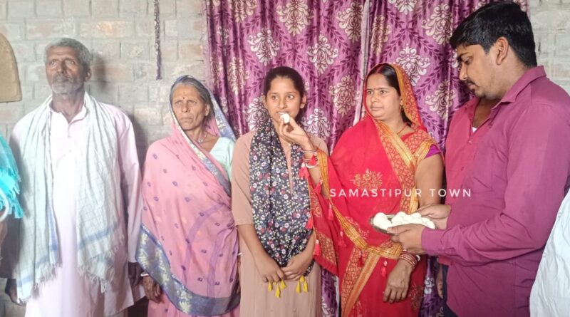 समस्तीपुर : ट्रक ड्राइवर की बेटी ने मैट्रिक की परीक्षा में लाया छठा स्थान, IAS बनना चाहती है मौसम 1 IMG 20260329 WA0141