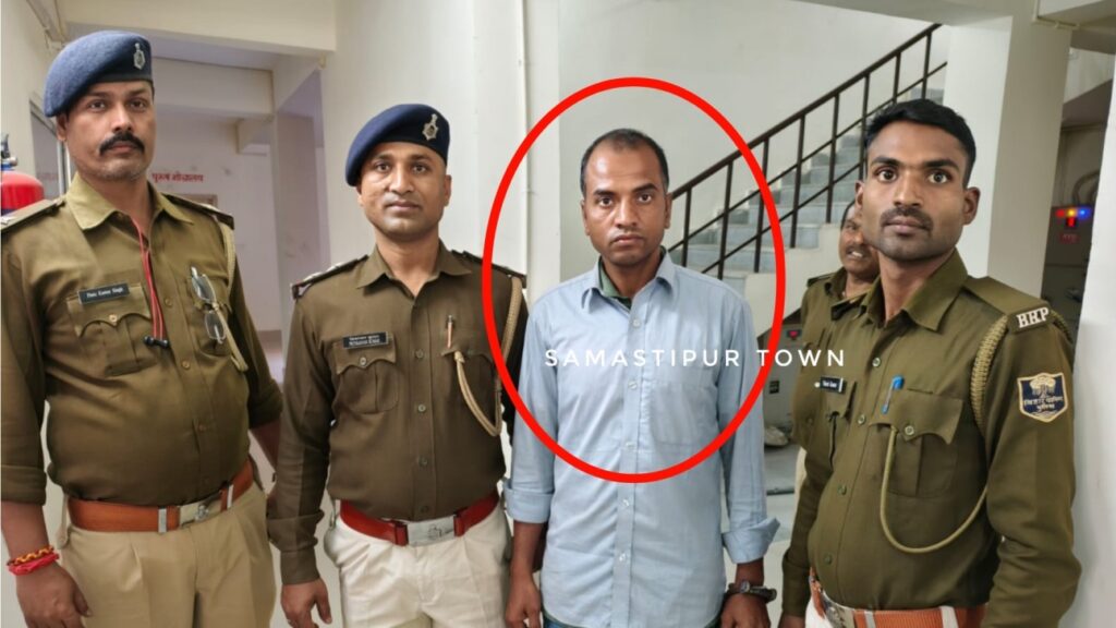 NIA का वांछित 2 लाख का ईनामी नेपाल का रहने वाला नूर मोहम्मद समस्तीपुर से धराया, जाली नोट गिरोह का है मास्टरमाइंड 1 Picsart 26 03 02 08 59 59 838