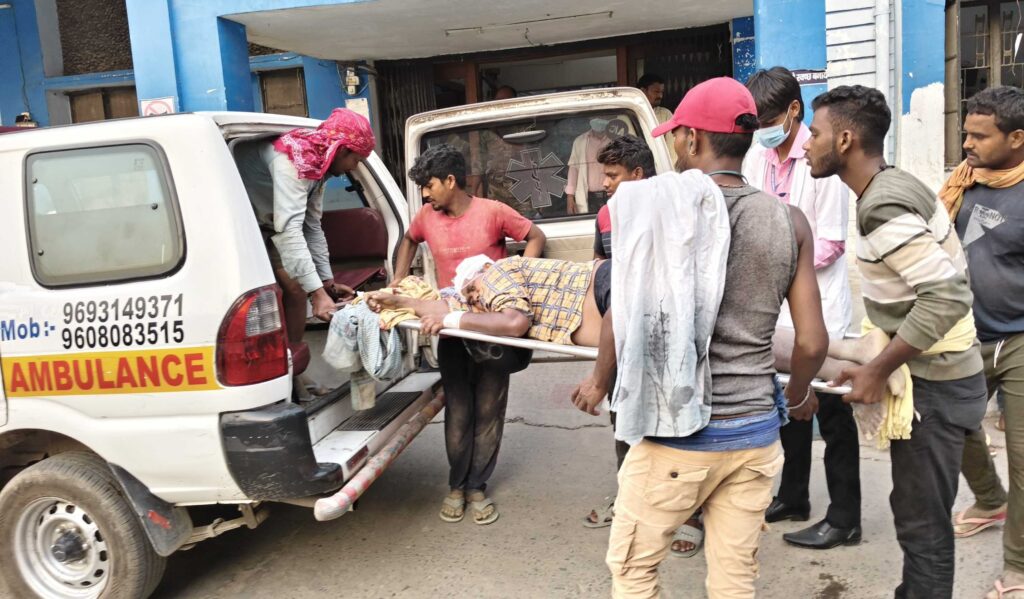 समस्तीपुर में आमस-दरभंगा सिक्स लेन पुल निर्माण के दौरान मजदूर घायल, सिर पर शटर गिरने से गंभीर स्थिति में रेफर 1 342a8450 2773 405d af2a 277bcb7011b3 1776945174316 1