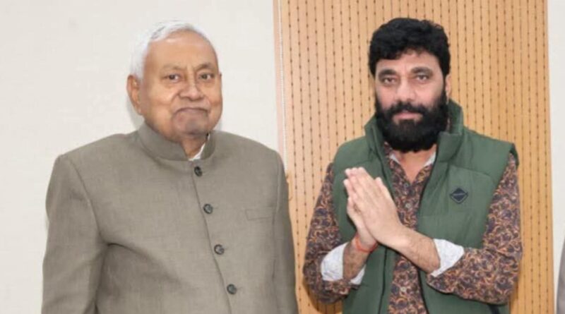 JDU विधायक पप्पू पांडेय और उनके भाई सतीश की गिरफ्तारी तय! पुलिस को कोर्ट से मिला वारंट, SP विनय तिवारी ने गठित की विशेष टीम 1 FB IMG 1775997320214