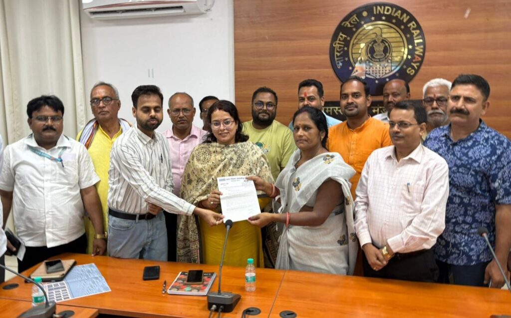 रेलवे परिसर में मल्टी फंक्शनल कॉम्प्लेक्स के निर्माण को लेकर समस्तीपुर DRM कार्यालय में नगर निगम के साथ रेलवे की बैठक आयोजित 1 IMG 20260402 WA0090
