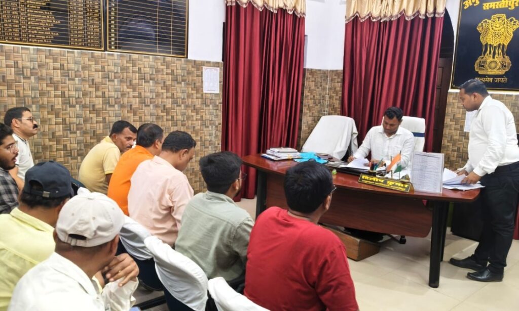शादी के सीजन में गैस की किल्लत न हो, इसको लेकर समस्तीपुर सदर SDO ने गैस एजेंसी संचालकों के साथ की बैठक 1 IMG 20260417 WA0167