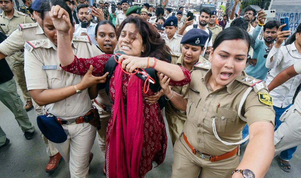 TRE-4 प्रदर्शन में बाहरी का हाथ, कोचिंग संचालक और राजनीतिक दल अभ्यर्थियों को भड़का रहे; शिक्षा मंत्री का बड़ा बयान 1 ANI 20260520089 0 1779269874790 1