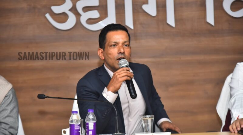 बिहार में 10 IAS अधिकारियों का ट्रांसफर; IAS कुंदन कुमार गृह सचिव बनाए गए; दीपक सिंह राज्यपाल के प्रधान सचिव 1 FB IMG 1764876214310