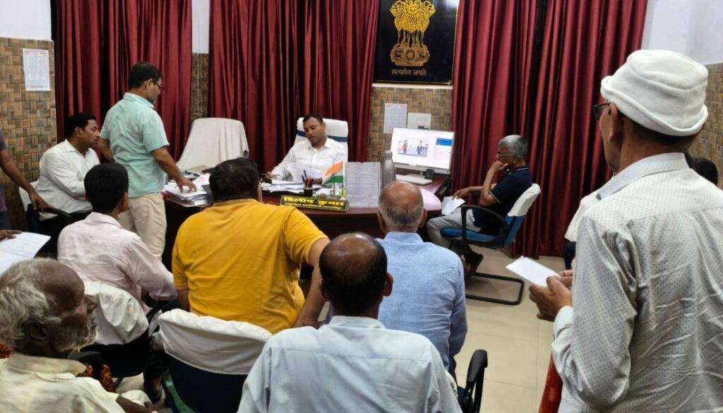 भरण-पोषण मामलों की समीक्षा बैठक में बोले एसडीओ- "माता व पिता की सेवा हर संतान का कर्तव्य" 1 IMG 20260516 WA0119