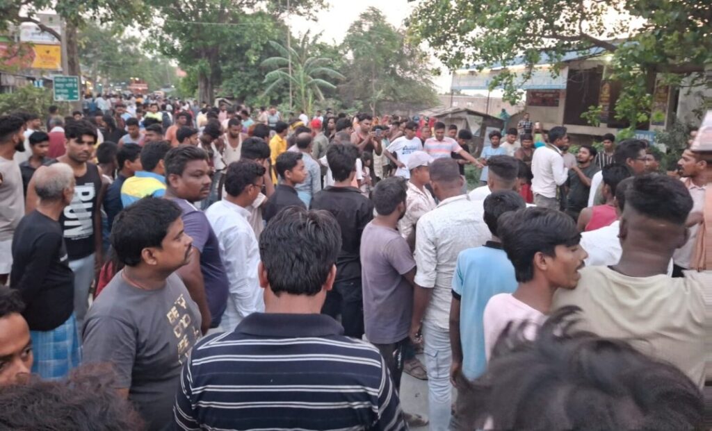समस्तीपुर : बकरीद पर्व मनाने ससुराल जा रहा परिवार सड़क हादसे का शिकार, ट्रक की चपेट में आकर 7 वर्षीय बच्ची समेत पति-पत्नी की मौ'त 1 IMG 20260528 WA0339 1536x1152 1