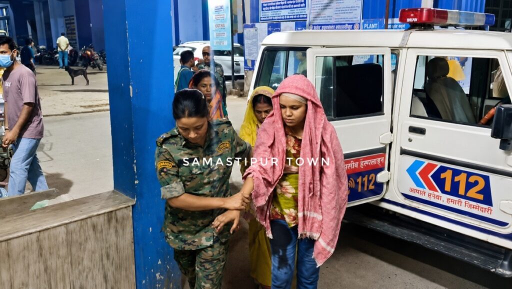 समस्तीपुर काॅलेज से परीक्षा देकर घर लौट रही ऑटो सवार छात्रा पर मनचले युवक ने चाकू से कई हिस्सों पर किया हमला, गंभीर रूप से जख्मी 1 file 00000000a0187207897e892103ee2de3