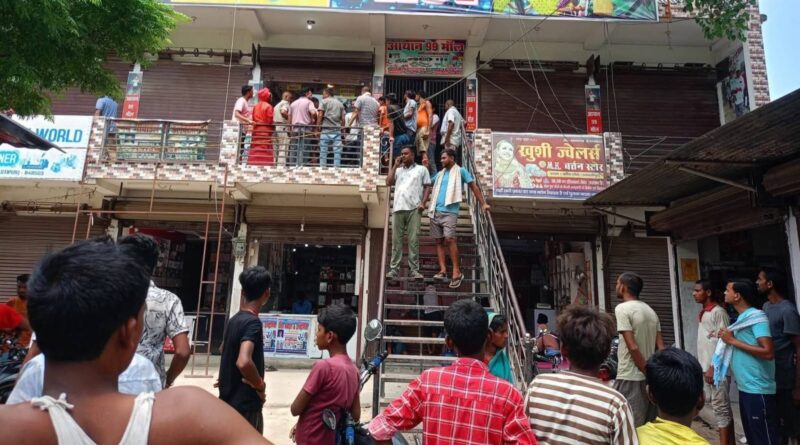 घटहो के कांचा चौक स्थित मॉल में चोरी, कुछ ही घंटे में समस्तीपुर पुलिस ने घटना का किया खुलासा, मुख्य आरोपित गिरफ्तार 1 IMG 20260619 WA0031