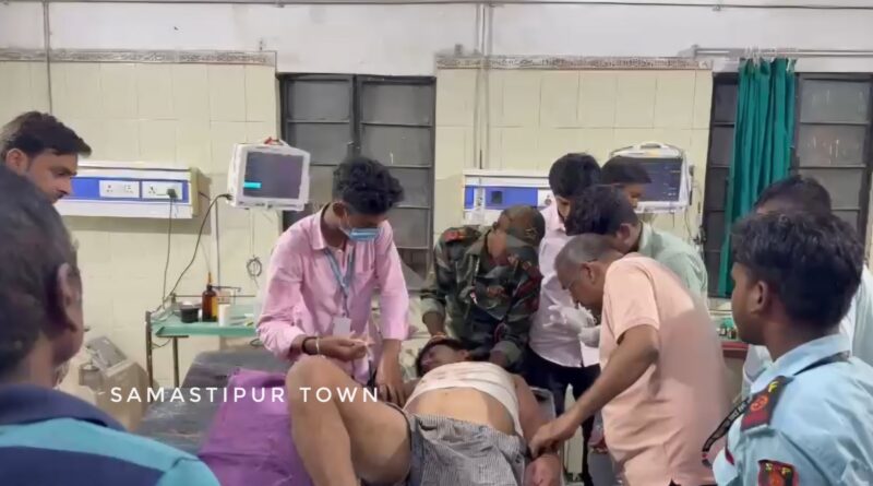 कर्पूरीग्राम में ताश खेलने के दौरान युवक को सिर में गोली मारकर बदमाश फरार, नाजुक स्थिति में चल रहा इलाज 1 VID 20260622 WA0060