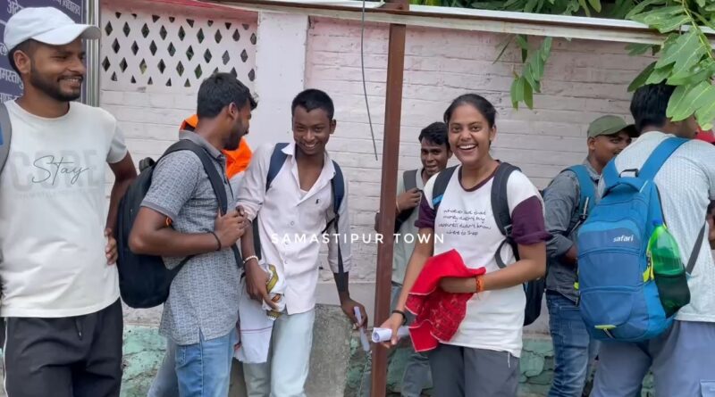 समस्तीपुर : सिपाही भर्ती परीक्षा में सामान्य से मध्यम स्तर के प्रश्नों से राहत, स्टेटमेंट वाले सवालों में उलझे परीक्षार्थी 1 VID 20260614 132809 506.mp4