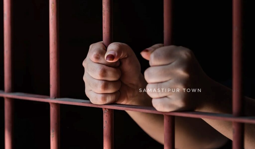 SC-ST एक्ट के मामले में महिला गिरफ्तार, लंबे समय से गिरफ्तारी के लिए मुफस्सिल थाने की पुलिस थी प्रयासरत 1 3796cc7f 7b2e 4736 8471 6564b3783e84 1