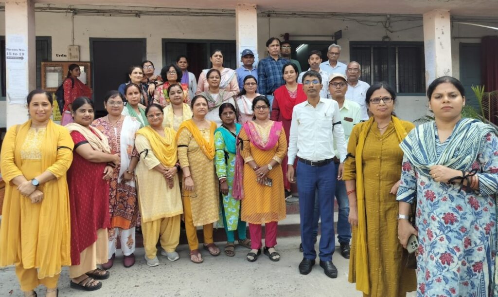 शिक्षा विधेयक के विरोध में समस्तीपुर विमेंस कॉलेज के शिक्षक एवं शिक्षकेतर कर्मचारियों ने काली पट्टी बांधकर जताया विरोध 1 5f6d267a 952b 4456 bc20 a5f1333e9bb5