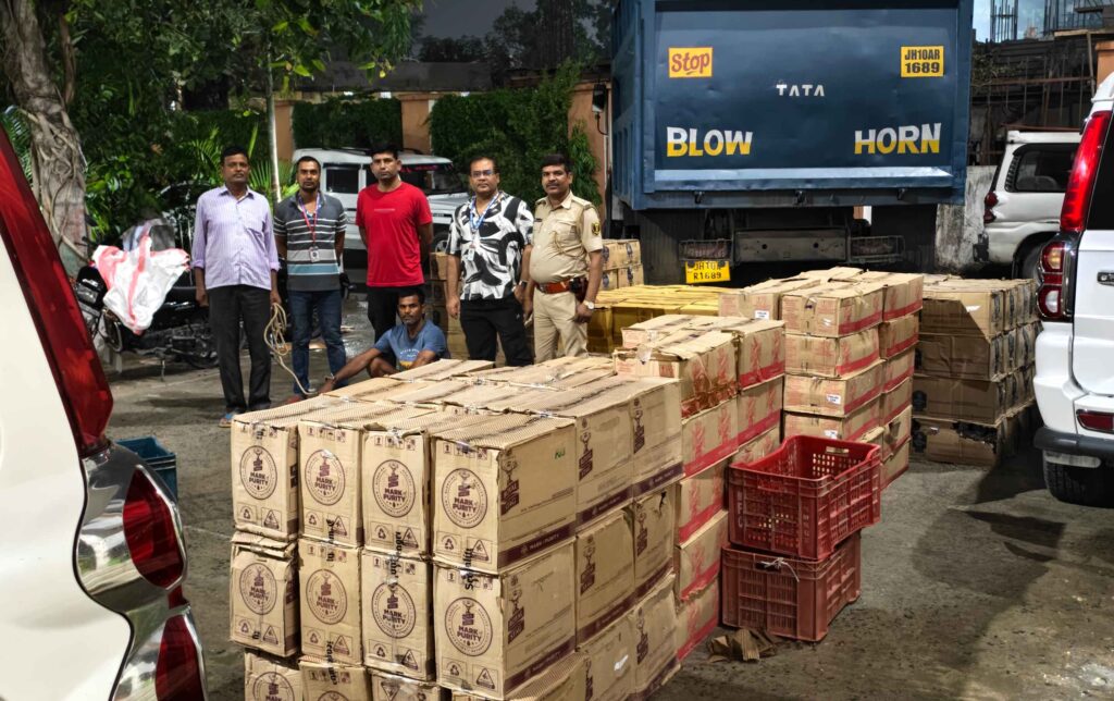 समस्तीपुर में हाइवा ट्रक से 249 कार्टून शराब बरामद, चालक गिरफ्तार 1 IMG 20260710 WA0122