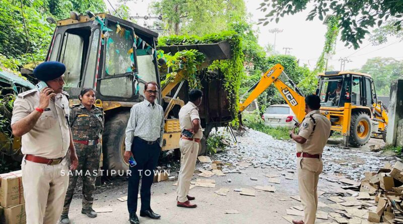 समस्तीपुर मुफस्सिल थाना परिसर में 6 हजार 383 लीटर शराब का किया गया विनष्टीकरण 1 IMG 20260715 WA0104