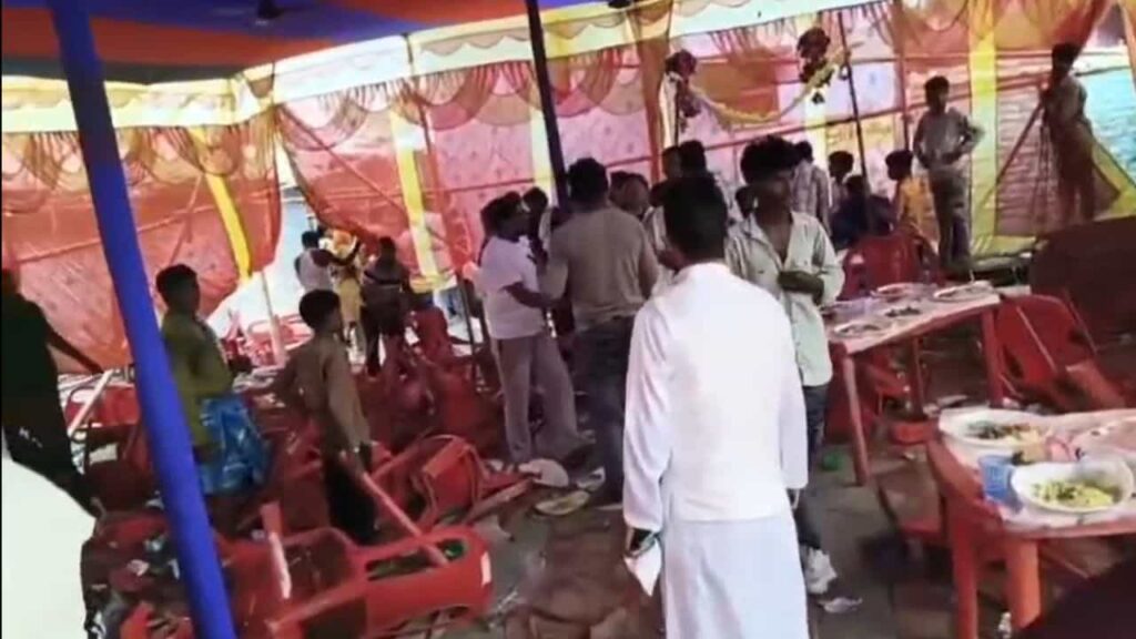 खस्सी का मीट बोलकर खिला दिया मुर्गा, बिहार में शादी का मंडप बना अखाड़ा 1 news 95