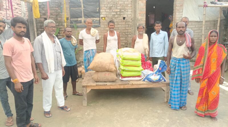 दिवंगत पत्तीलाल के परिवार को राजू सहनी ने दी मदद, घरेलू एवं खाद्य सामग्री उपलब्ध करायी 1 IMG 20260814 WA0221