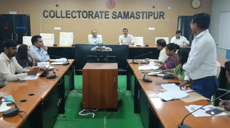 राजस्व मामलों के निपटारे में देरी बर्दाश्त नहीं: डीएम ने दाखिल-खारिज, परिमार्जन और भूमि विवाद के मामलों की समीक्षा की, पुराने मामलों के त्वरित निष्पादन के दिए निर्देश 1 IMG 20260820 WA0037