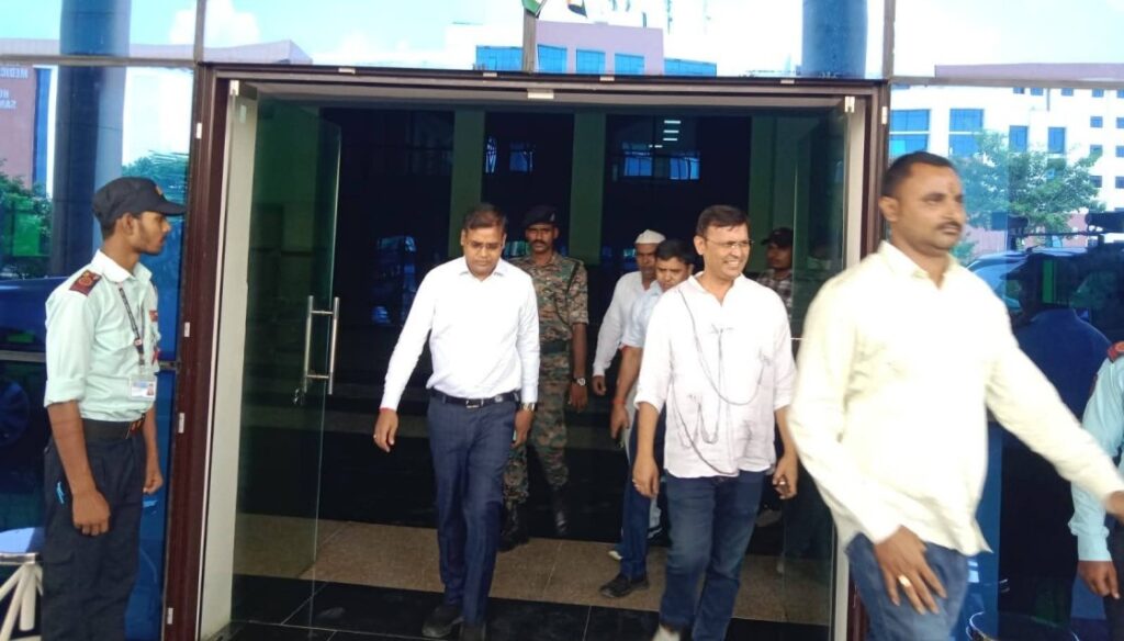 श्रीराम जानकी मेडिकल कॉलेज में काउंसलिंग की तैयारियों का समस्तीपुर SDO ने लिया जायजा, 18 सितंबर से शुरू होगी काउंसलिंग, कॉलेज में उपलब्ध हैं 50 मेडिकल सीटें 1 FB IMG 1789443857830