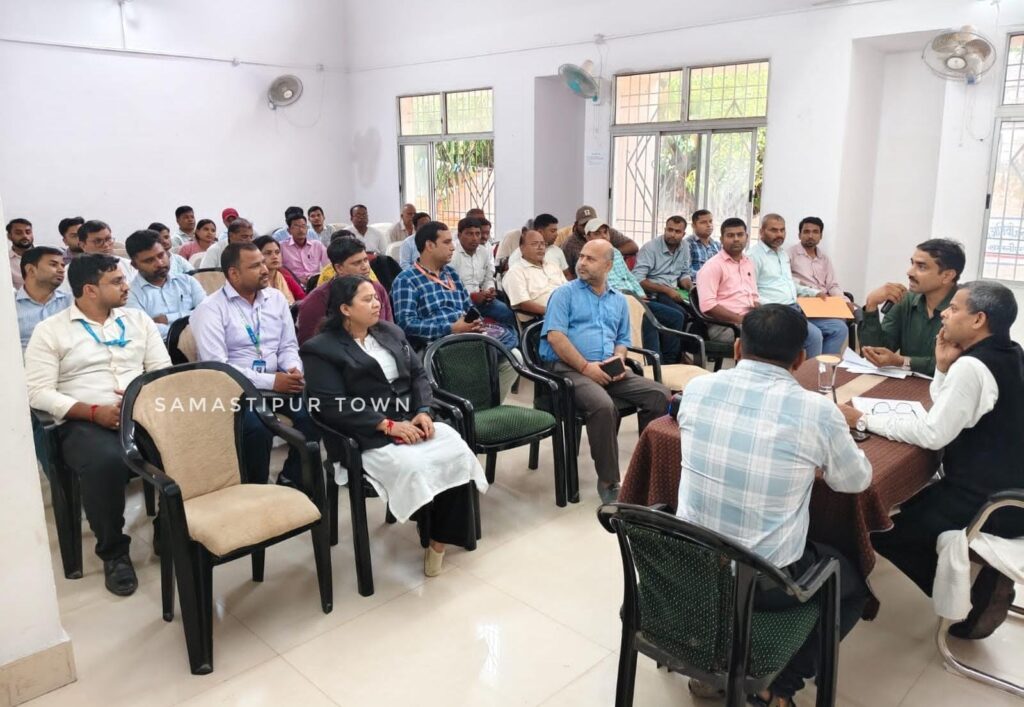 समस्तीपुर में राष्ट्रीय लोक अदालत की तैयारी को लेकर बैंक अधिकारियों के साथ बैठक, बैंक से संबंधित नीलाम वादों के अधिकाधिक निष्पादन पर हुआ विचार-विमर्श 1 IMG 20260903 WA0148