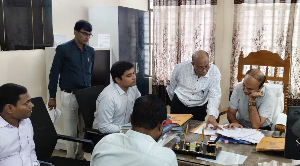 समस्तीपुर जिला कोषागार का DM ने किया निरीक्षण, वित्तीय अभिलेखों और भुगतान कार्यों की समीक्षा की 1 IMG 20260905 WA0024