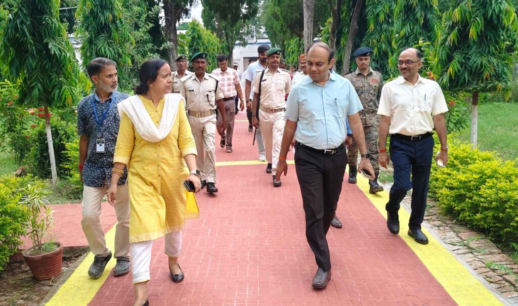प्रशिक्षणार्थियों के लिए बेहतर माहौल और सुविधाओं पर जोर, समस्तीपुर डीएम ने परखा पूसा केंद्र का हाल 1 IMG 20260917 WA0188