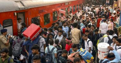 68f44e469ca5d crowd on railway station 193441519 16x9 1