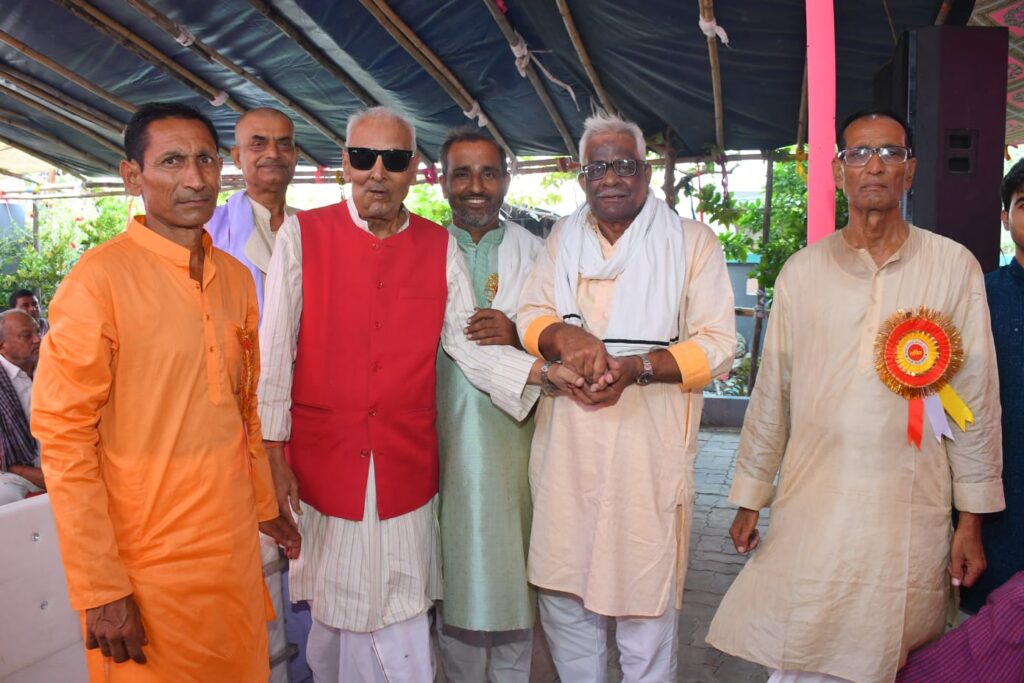 चैता उत्तरी में अंतरराष्ट्रीय वरिष्ठ नागरिक दिवस पर 13वां स्थापना दिवस व सम्मान समारोह आयोजित 1 IMG 20261002 WA0193